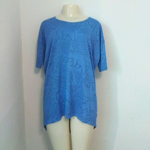 LuLaRoe Bear Irma T-Shirt - Size XXS
